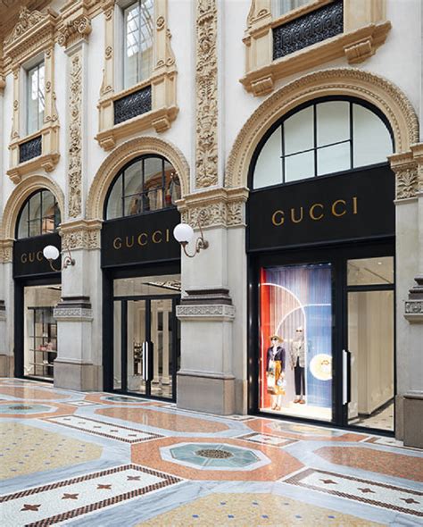 negozio gucci a lcremona|negozi gucci oggi.